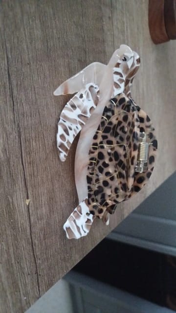 Customer photo review of Aquatic Claw Clip