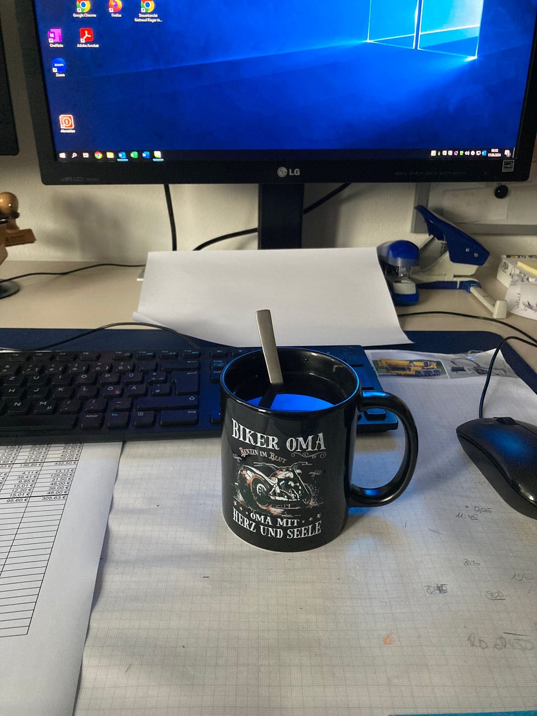Customer photo review of Biker Oma - Benzin im Blut - Oma mit Herz und Seele  - Tasse