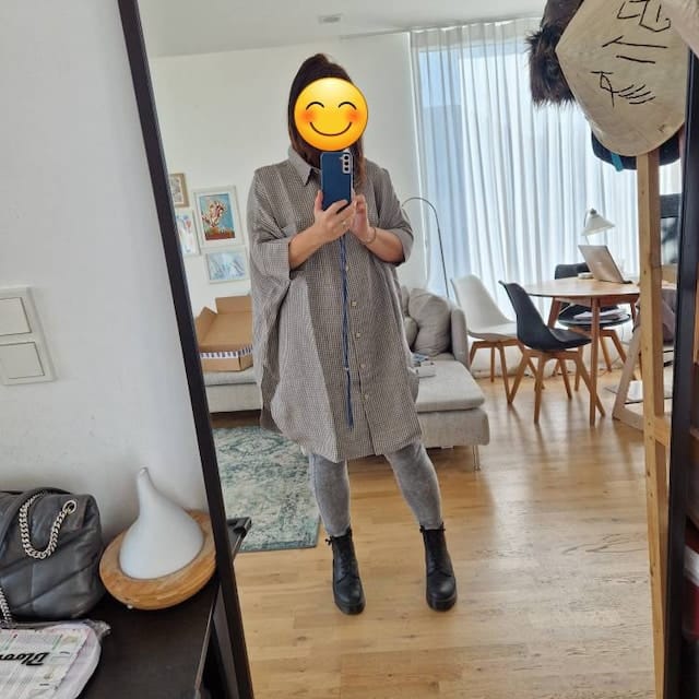 Customer photo review of Wide-Sleeve Linen Oversized Shirt
