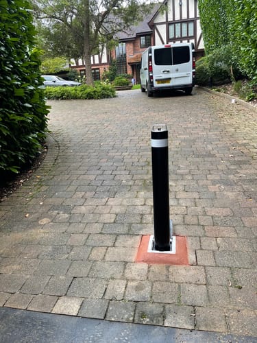 Customer photo review of R14 Telescopic Bollard