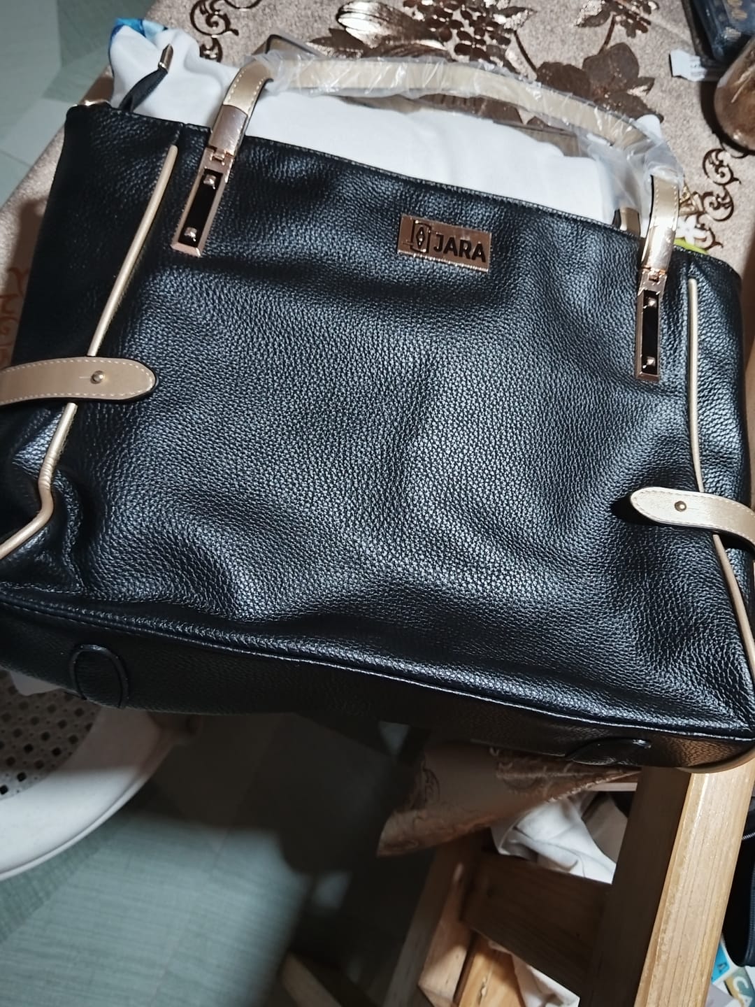 Customer photo review of VENICE LEATHER TOTE BAG