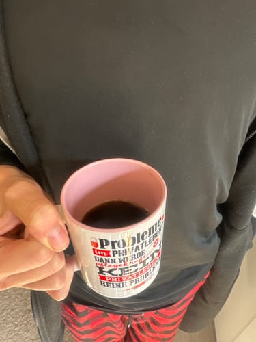 Customer photo review of Pflegekraft Tasse Geschenk Krankenschwester Pflegehilfskraft Lustiger Spruch - Probleme Im Privatleben - Geschenkidee Pflegepersonal