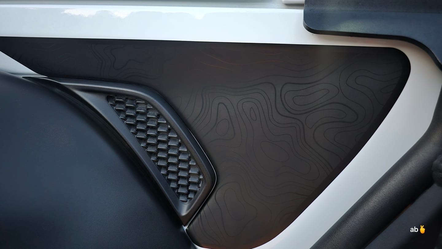 Customer photo review of Premium Fender Vent Decal Set | Black Topo - fits Wrangler JL & Gladiator JT