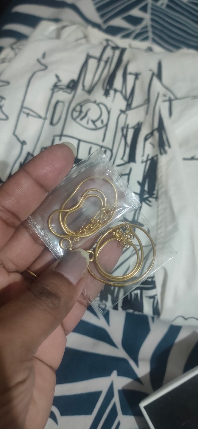Customer photo review of Snake Chain Anklet