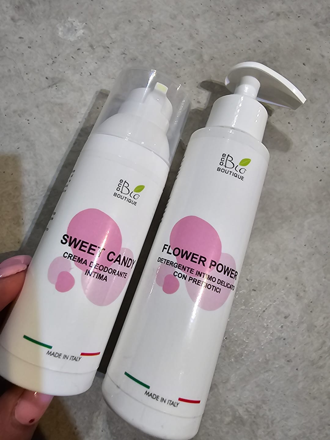 Customer photo review of V Skincare Kit