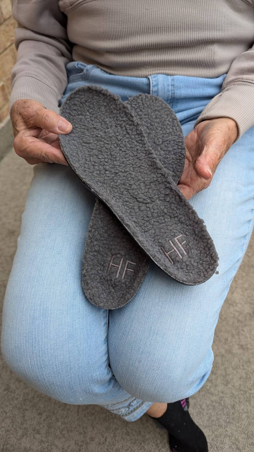 Customer photo review of HIKE Winter Insoles – Warm, Comfortable & Shock-Absorbing Foot Pads