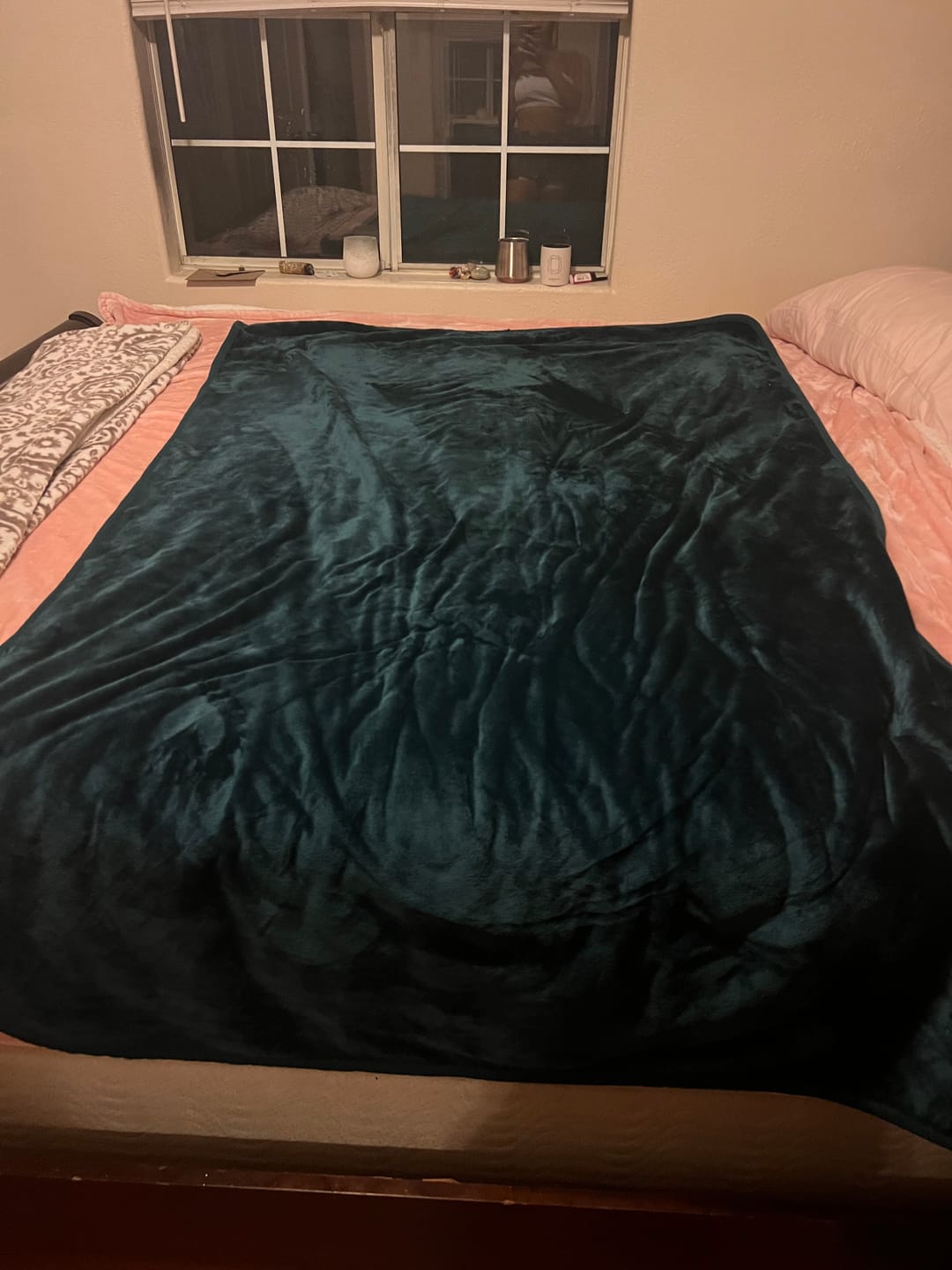 Customer photo review of Waterproof Splash blanket™️ - Emerald Green The OG