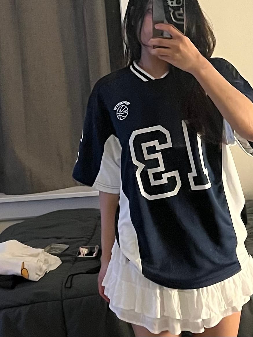 Customer photo review of Aelfric Eden 13 V-Neck Football Jersey