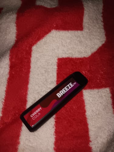 Customer photo review of Breeze Pro Disposable Vape