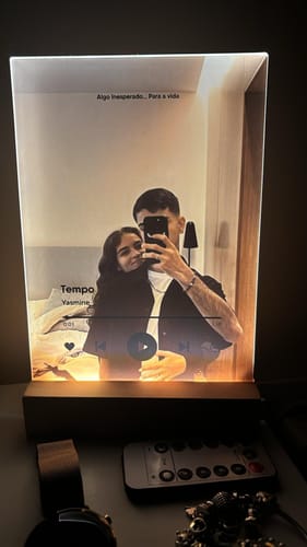 Customer photo review of Lâmpada Spotify Player Personalizável c/ Fotografia Completa