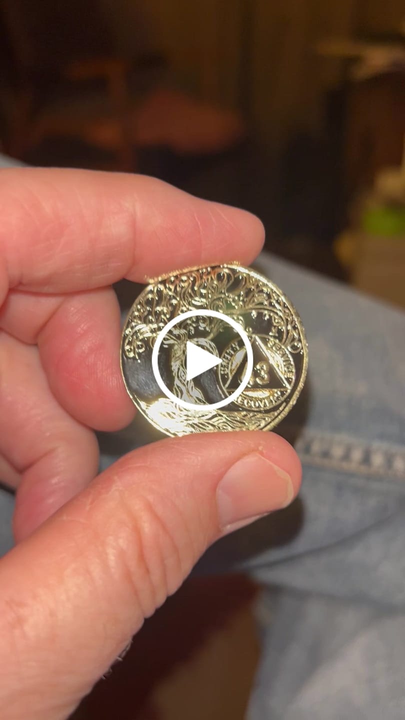Customer video review of 1 to 65 Year Sobriety Mint Twisted Tree of Life Gold Plated AA Recovery Medallion/Chip/Coin - Black