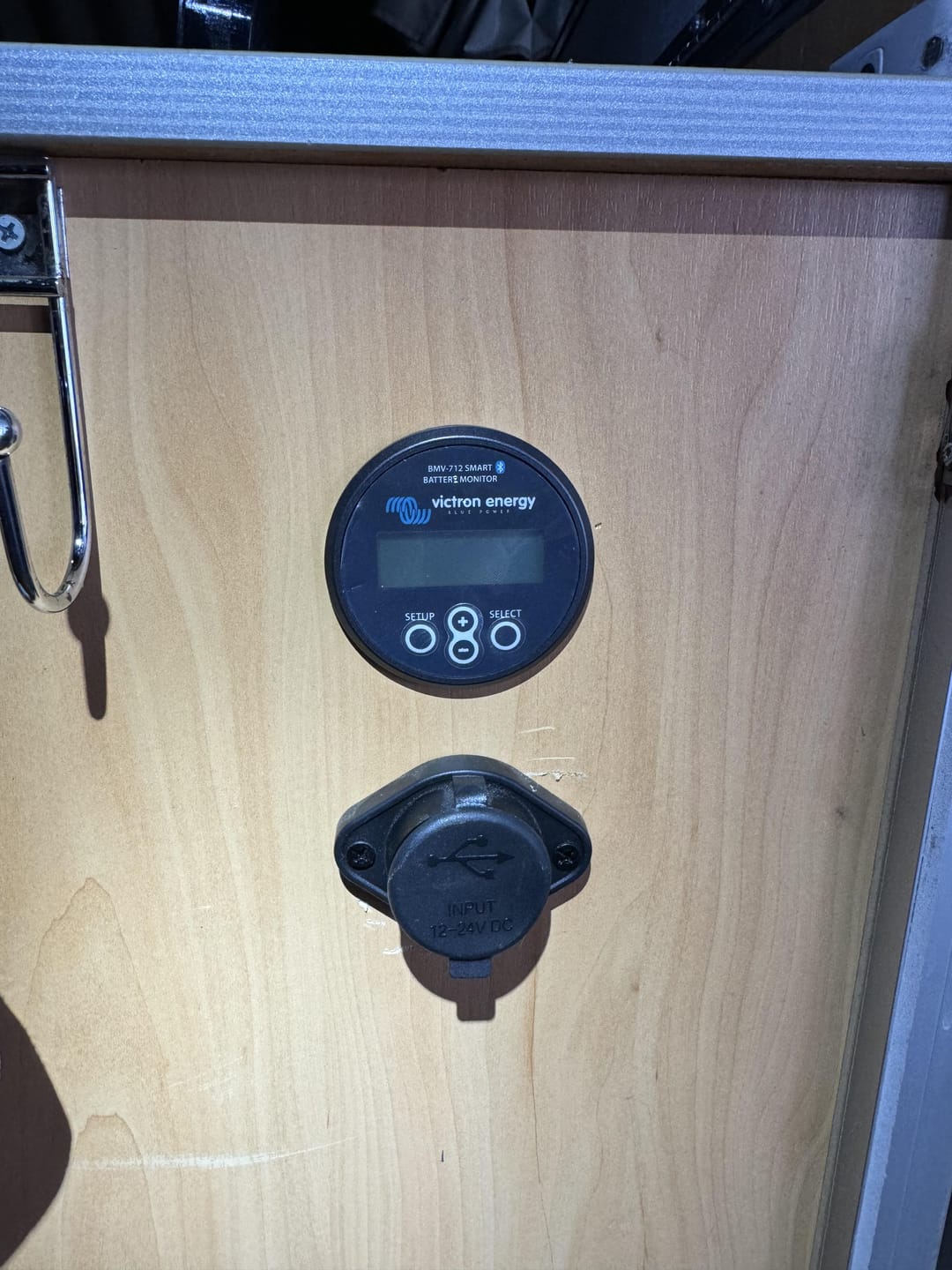 Customer photo review of Victron | Battery Monitor | BMV-712 Smart Black (BAM030712200)