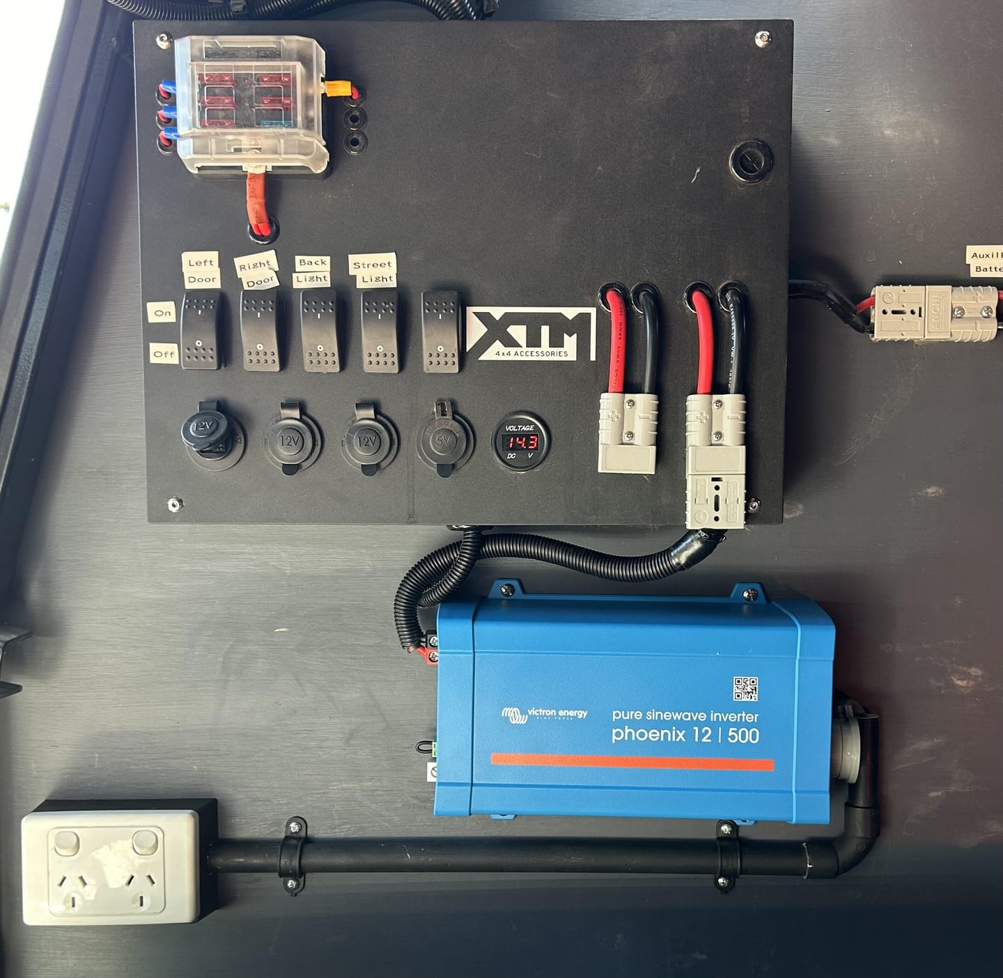 Customer photo review of Victron Phoenix Inverter VE.Direct 230V AU/NZ