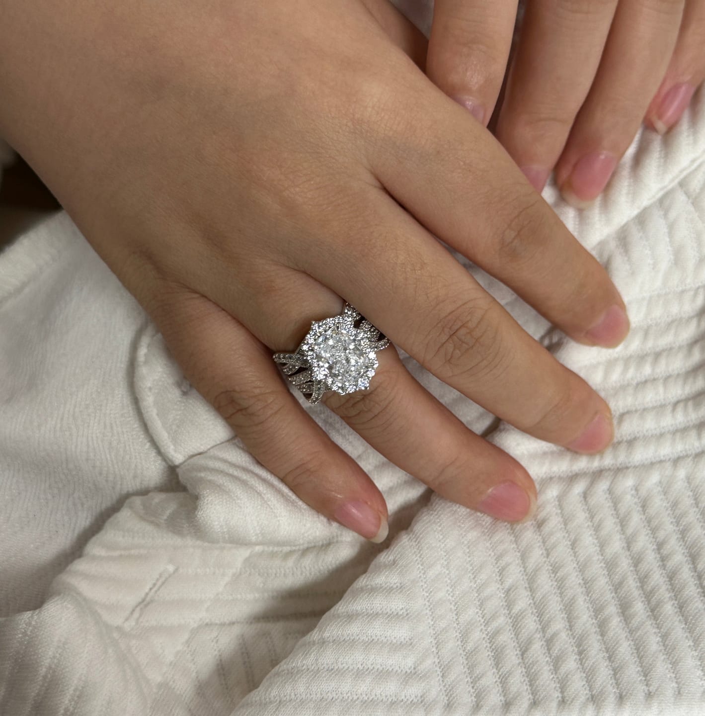 Customer photo review of S925 3.0Ct Radiant Cut Black Stone/White Stone Halo Insert Wedding Ring Set For Women In Sterling Silver