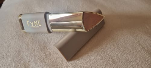 Customer photo review of FYNE SHYNE CREAM HIGHLIGHTER - BUNDLE