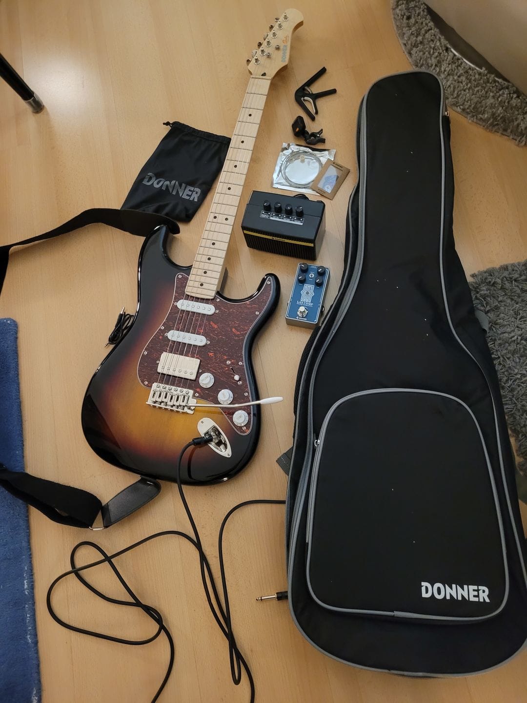 Customer photo review of Donner DST-152 Guitare électrique set débutant ST Type