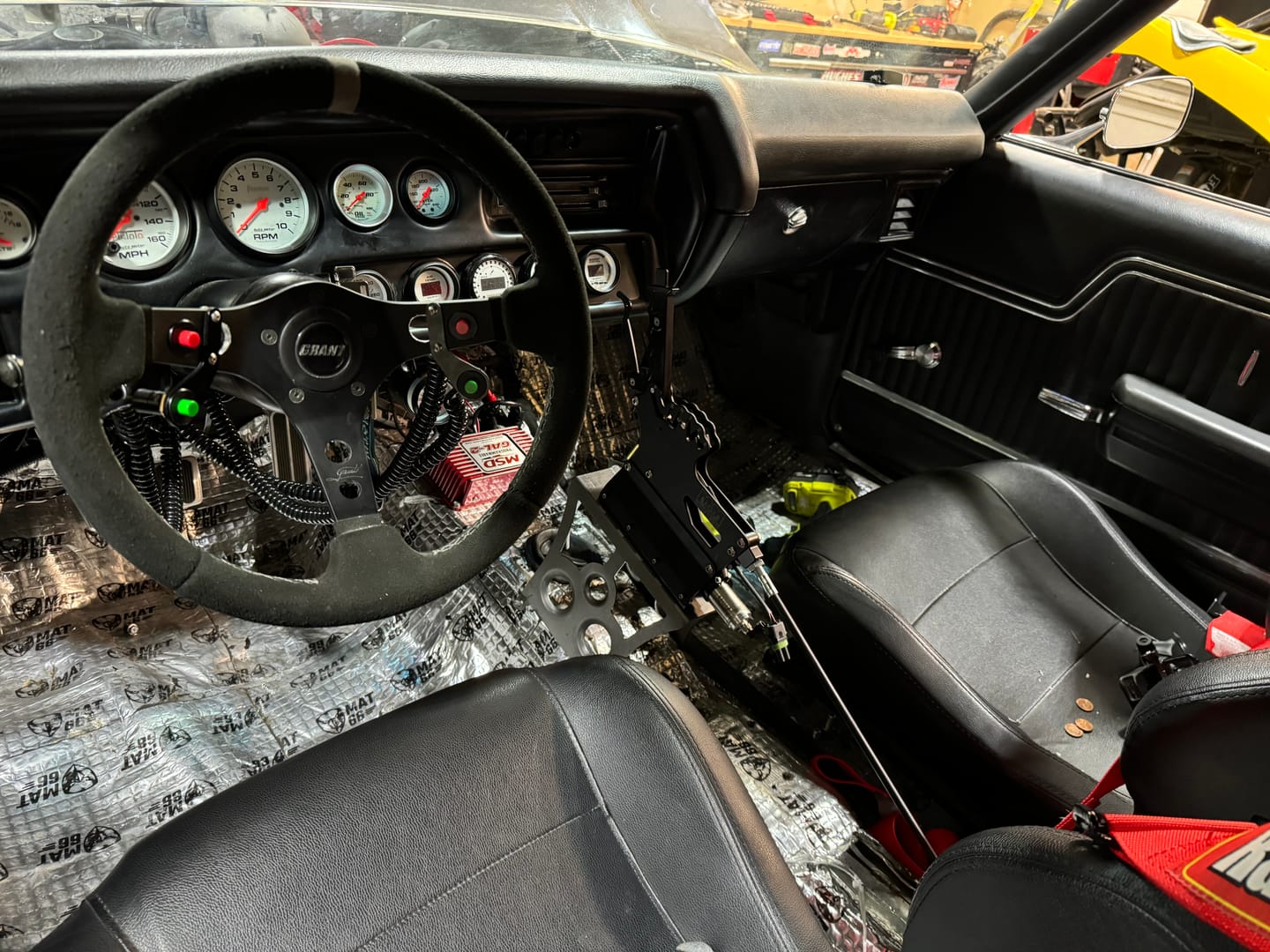Customer photo review of Motion Raceworks Single Push Button Steering Wheel Bracket 15-00004