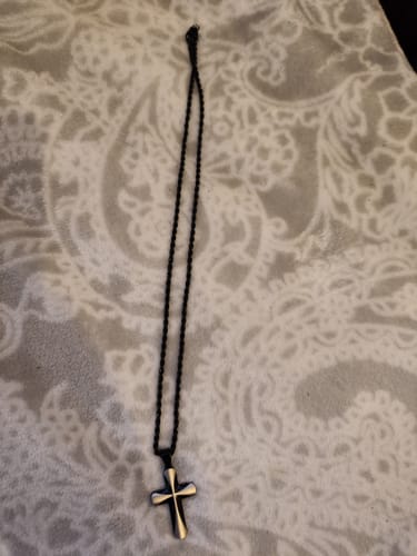 Reseña con foto de un cliente sobre Cross Faith Pendant