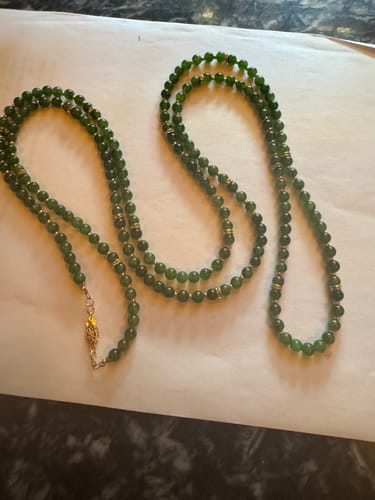 Customer photo review of 15" 6mm green Malaysian jade Round beads