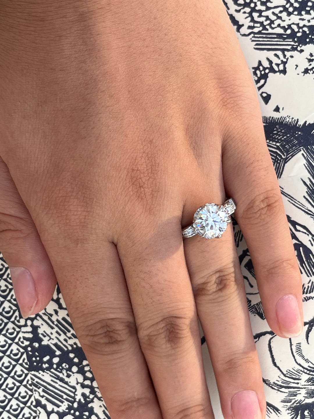 Customer photo review of S925 Moissanite 1.0~2.0 Carat Engagement Ring Promise Ring For Women