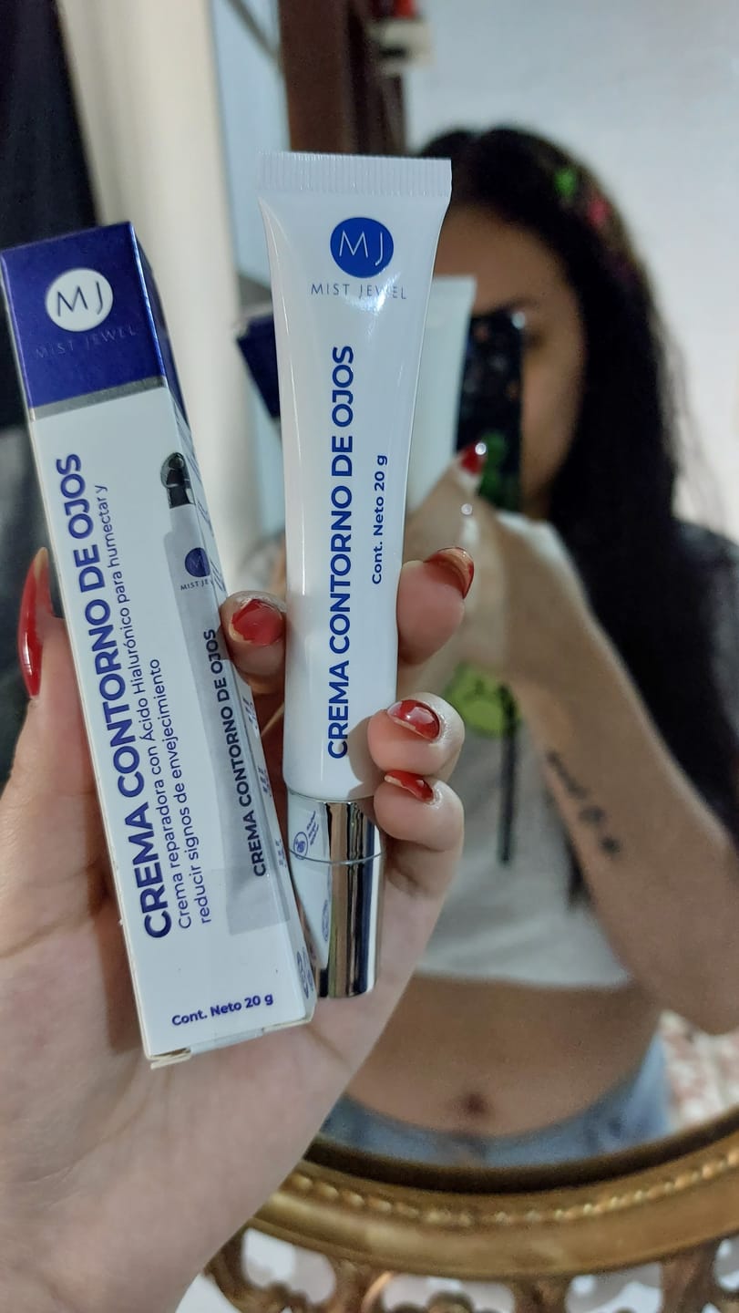 Customer photo review of Crema Contorno de Ojos