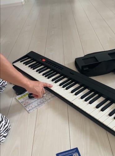 Customer photo review of Donner DP-10 88-Key Foldable Semi-Weighted Digital Piano Kit with Bluetooth