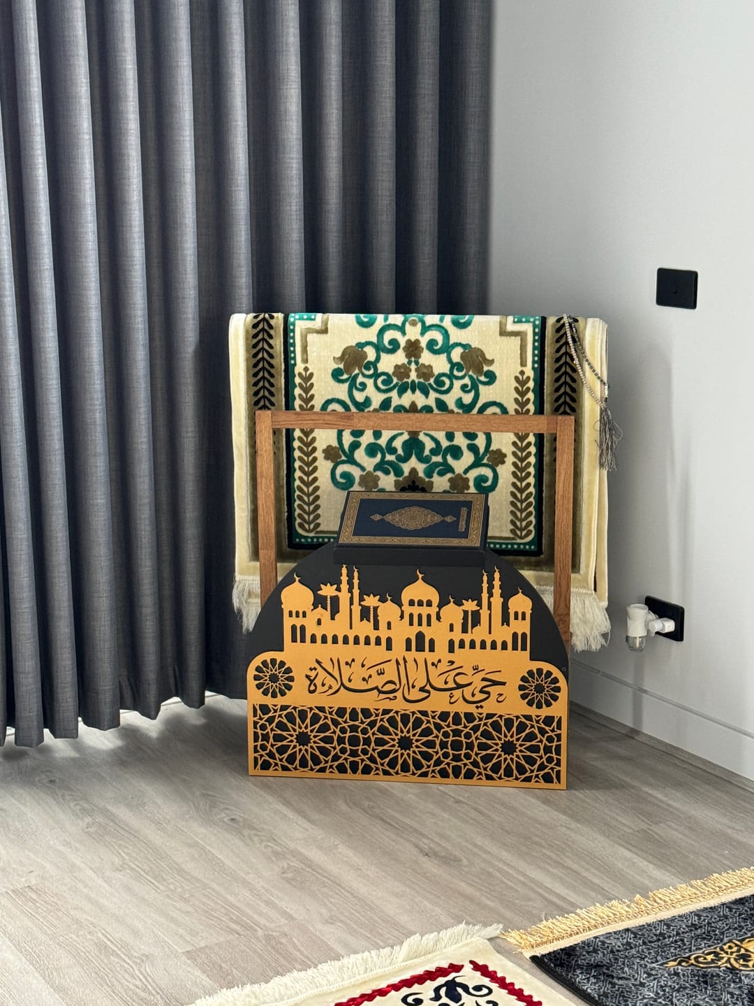 Customer photo review of Prayer Rug Holder - Wooden Prayer Mat Stand and Storage Ideas