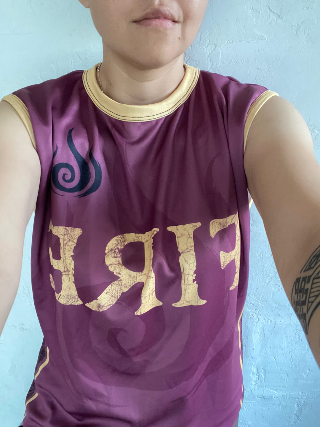 Customer photo review of Playera Sin Mangas Nación Del Fuego