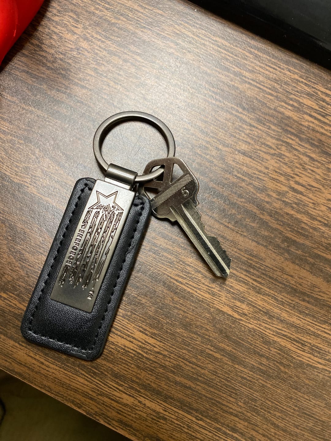 Customer photo review of Premium Keychain (black)