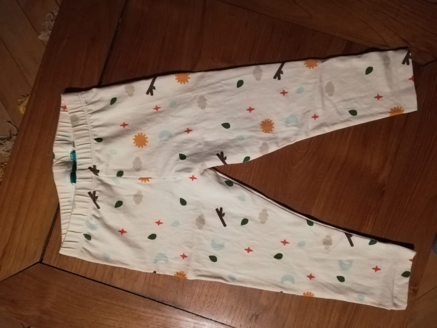 Customer photo review of Adventure Slim Leggings