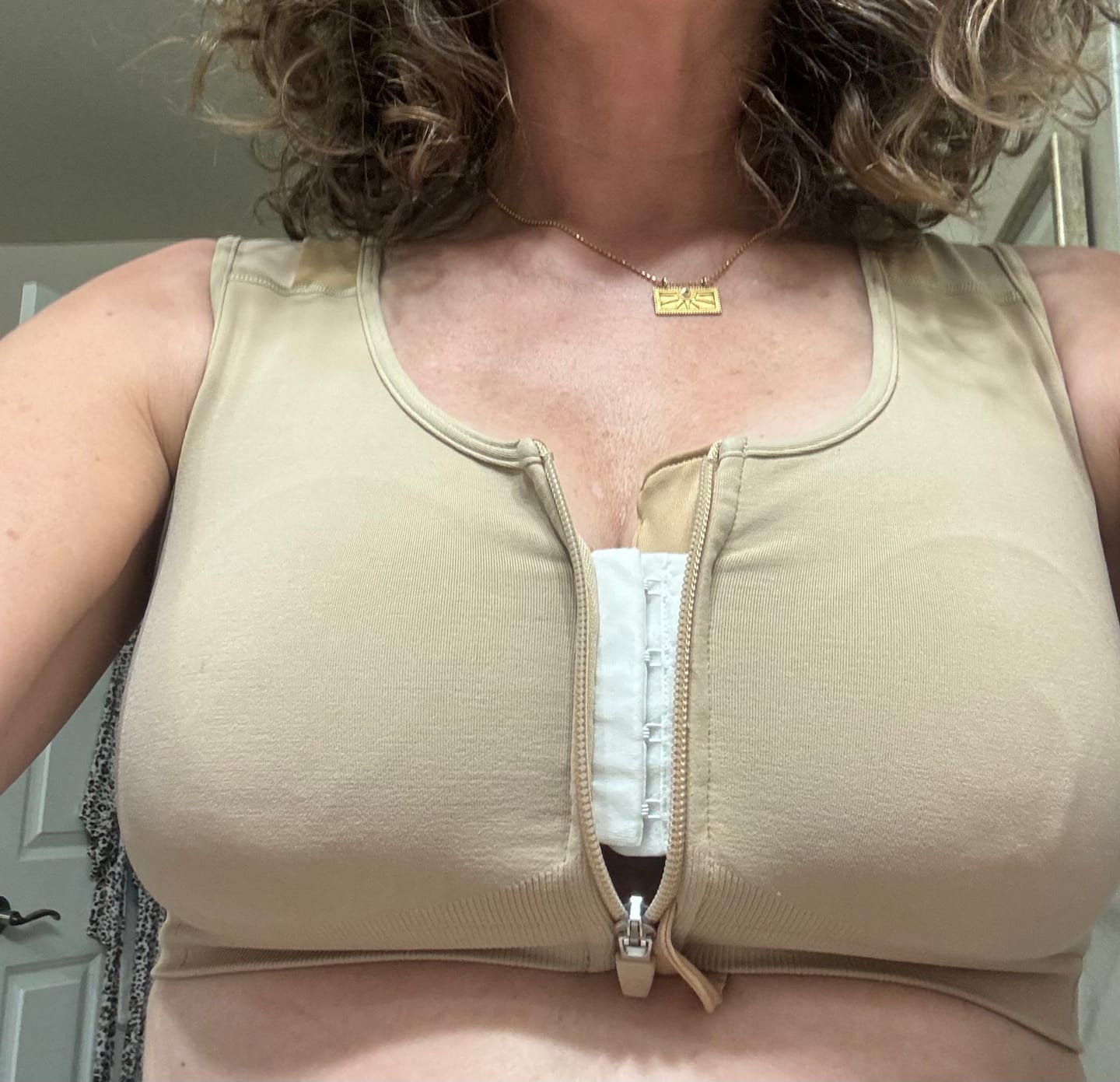 Customer photo review of AlignMe Zipper Posture Sports Bra For Women