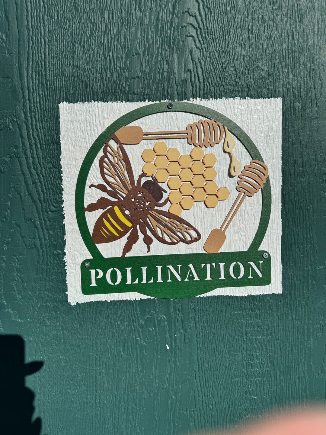 Customer photo review of Personalized Painted Metal Bee Art