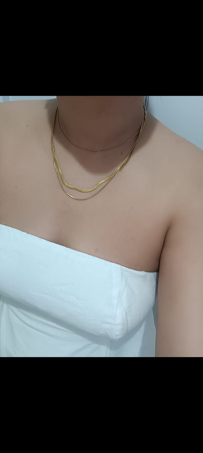 Customer photo review of Colar Celina Trio Camadas Malha Banhado em Ouro 18K