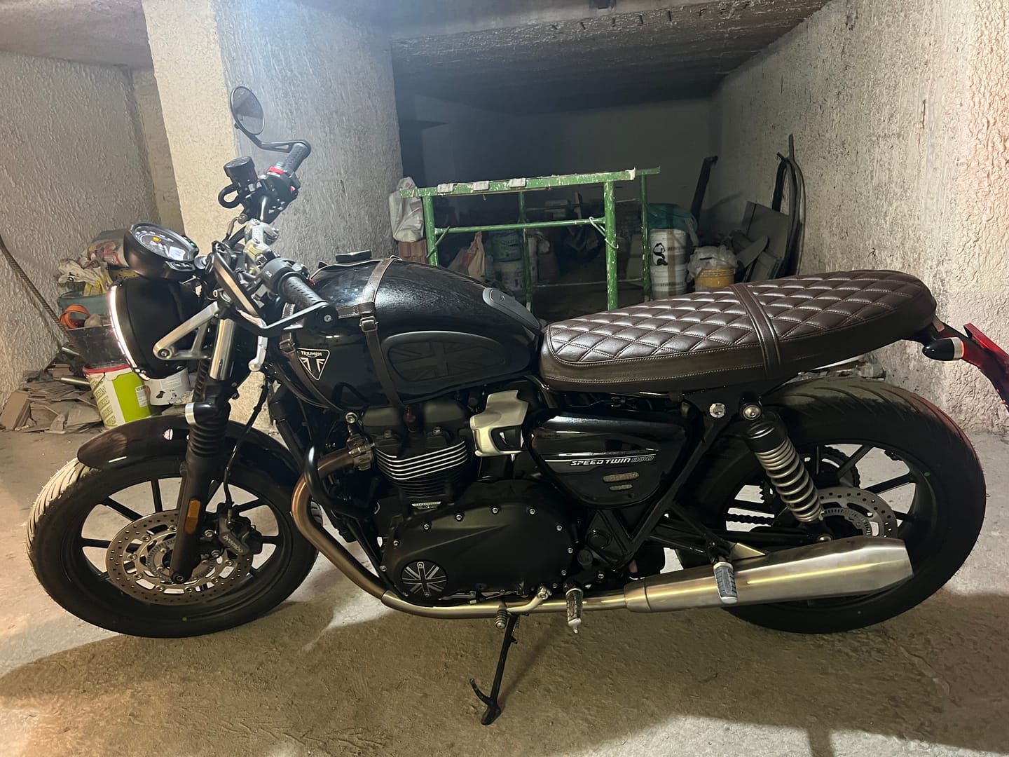 Customer photo review of tank strap right side fuel inlet