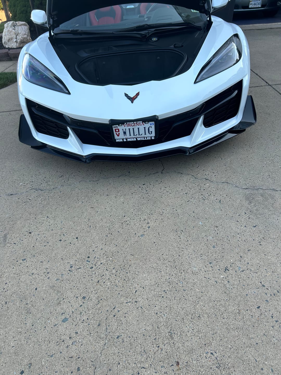Customer photo review of Chevrolet Corvette C8 Z06 / E-Ray Carbon Fiber Ground Effect