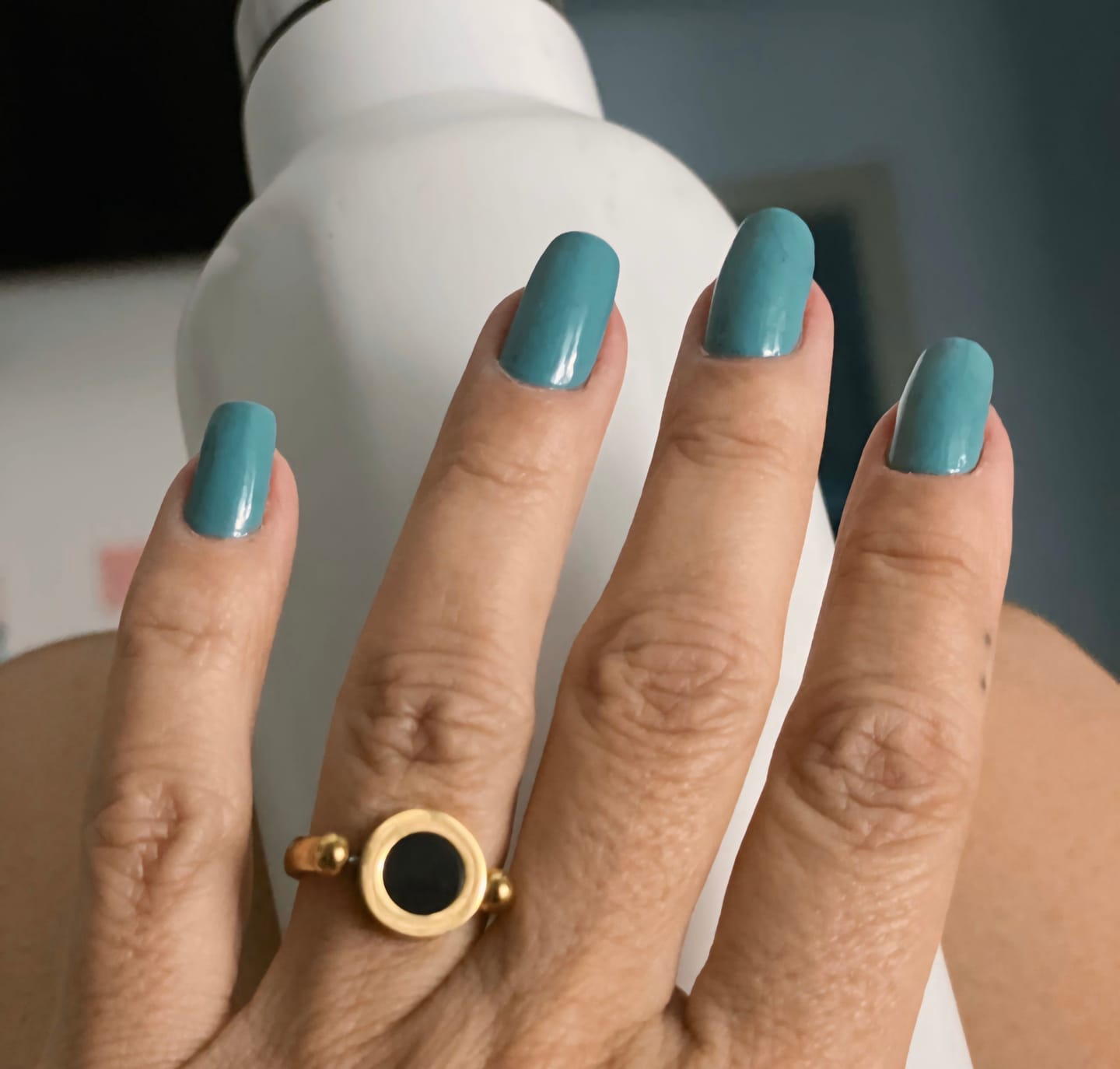 Customer photo review of Anel Giratório Numeral Romanos Banhado em Ouro 18K