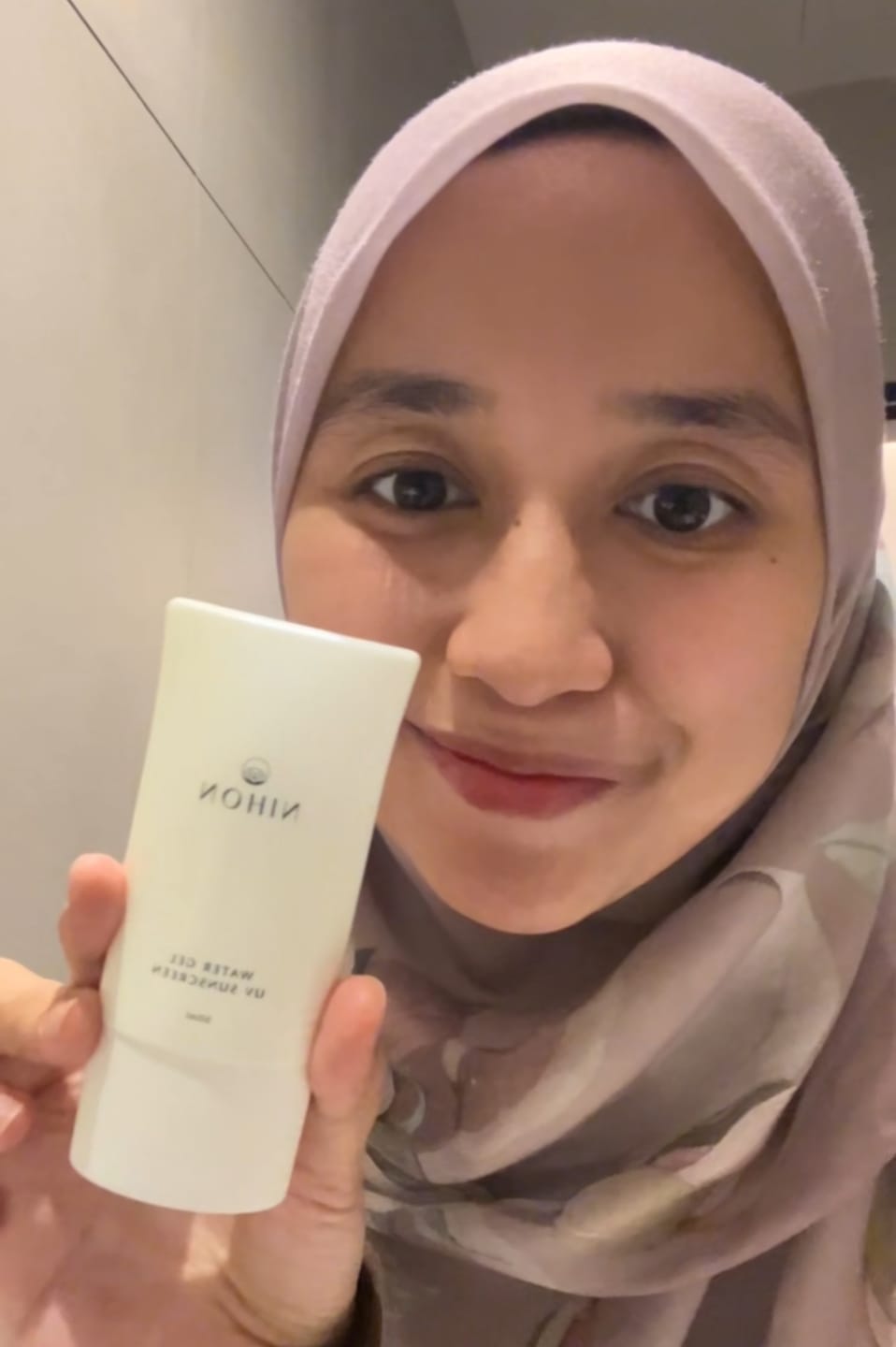 Customer photo review of Water Gel UV Sunscreen