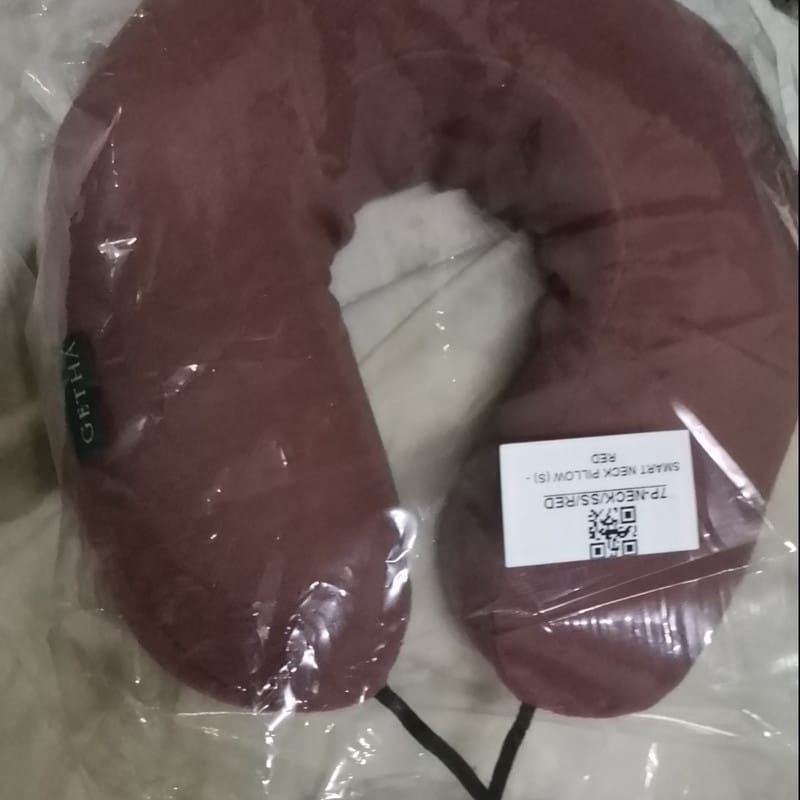 Customer photo review of Smart Neck Latex Pillow - Small