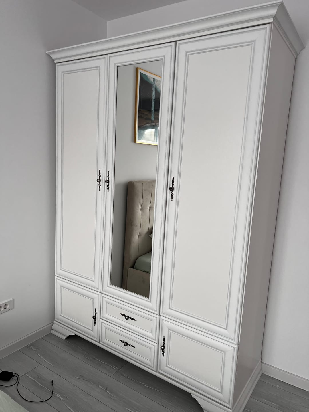 Customer photo review of Dulap IDENTO, alb, PAL, cu 5 usi si 2 sertare, 156x61x217 cm