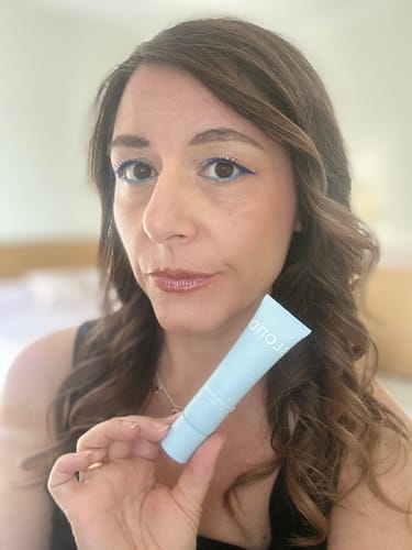 Customer photo review of KIT | TINTED CREAM (LIGHT 01) & LIP OIL COCONUT