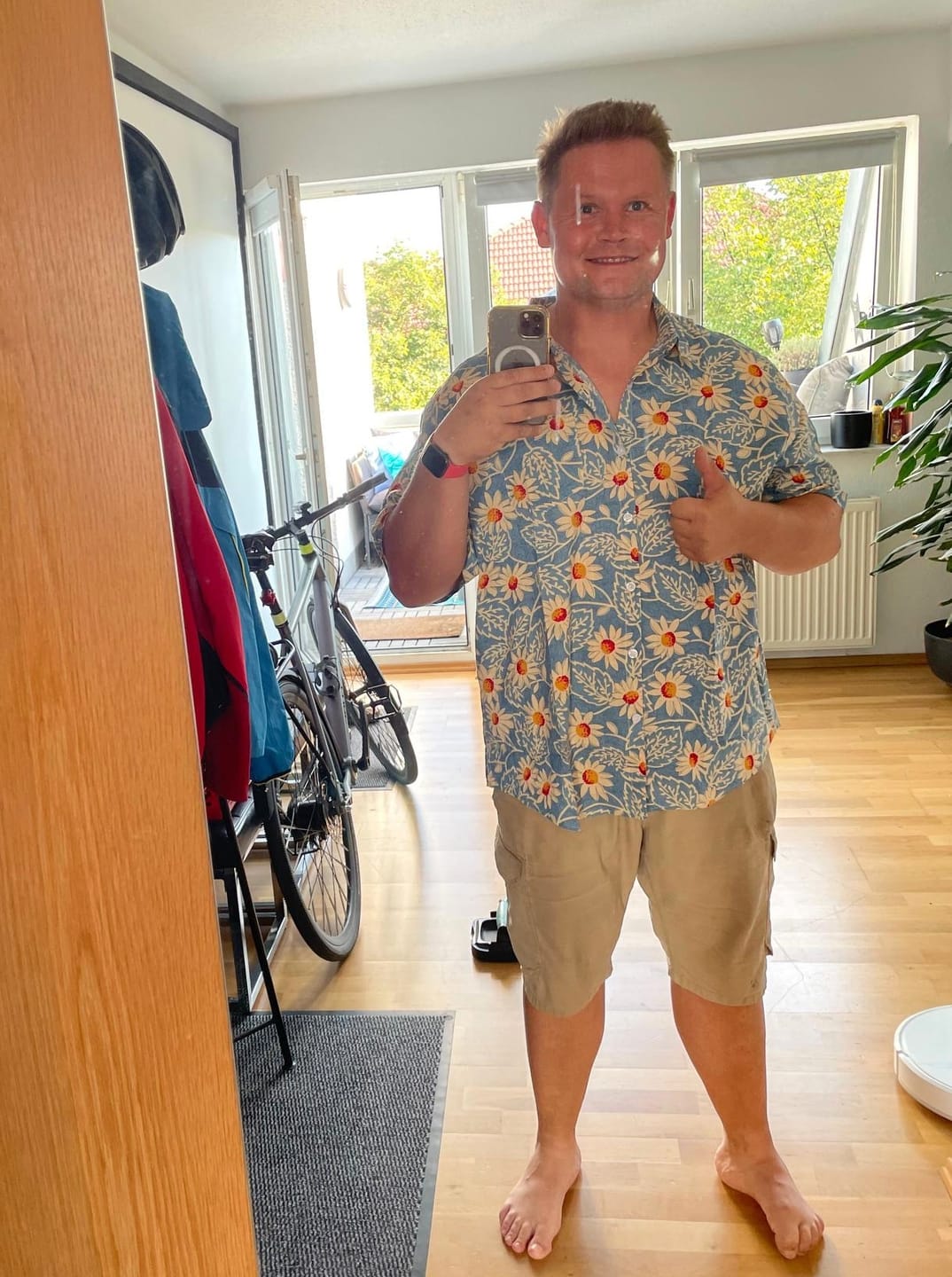Customer photo review of Men's Retro Beach Hawaiian Cotton Holiday Button Up Blue Short Sleeve Floral Shirt