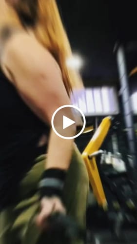 Customer video review of Corta Viento Iconic Stripes