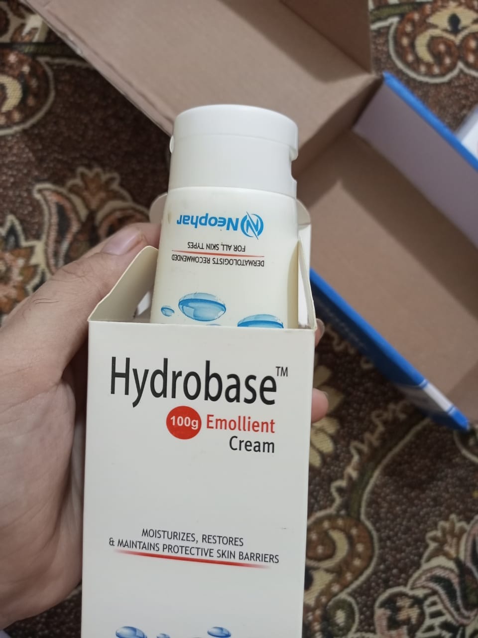 Customer photo review of Hydrobase Emollient Cream