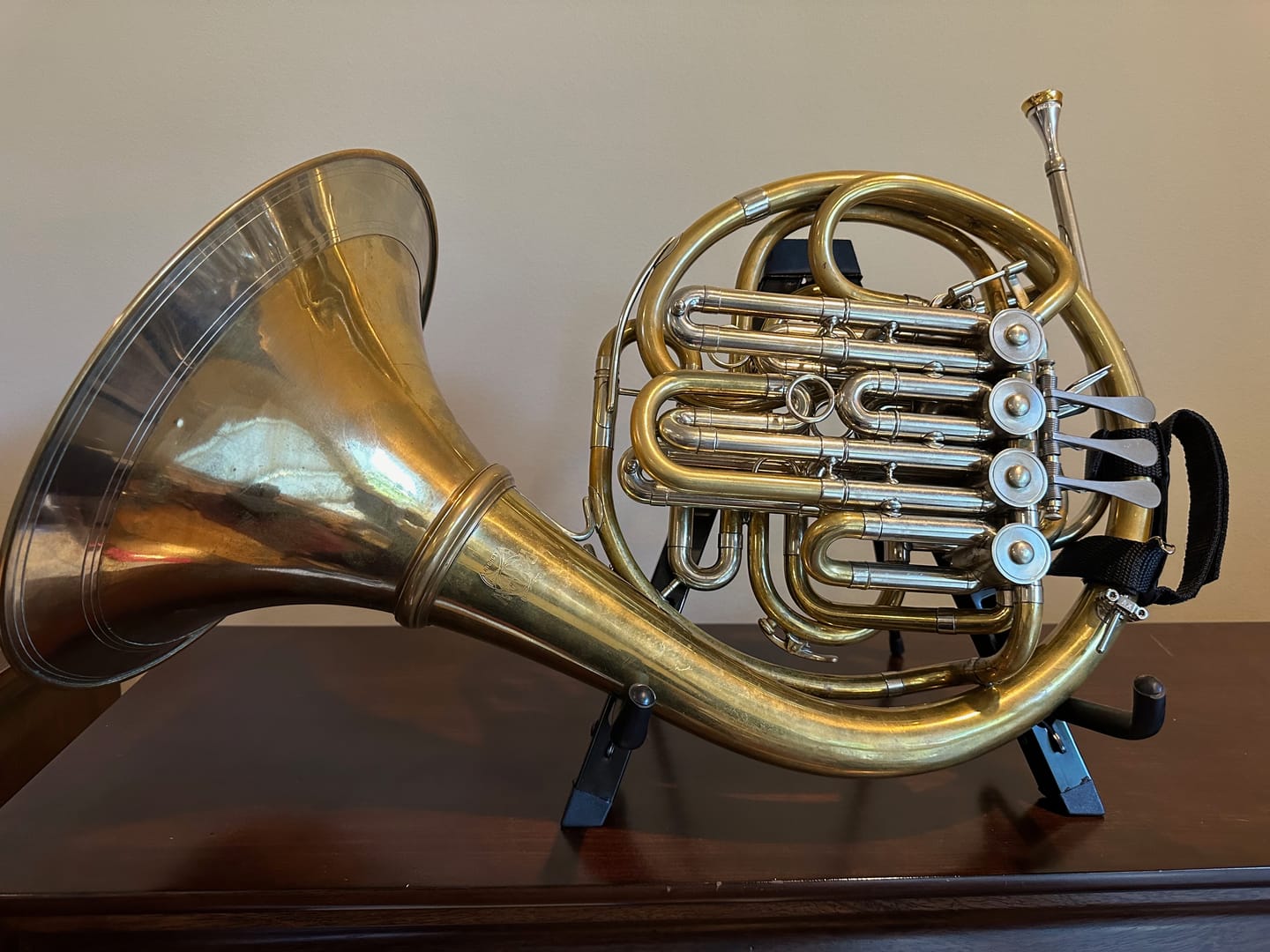 Customer photo review of The "Fhrap" French Horn Holding Strap