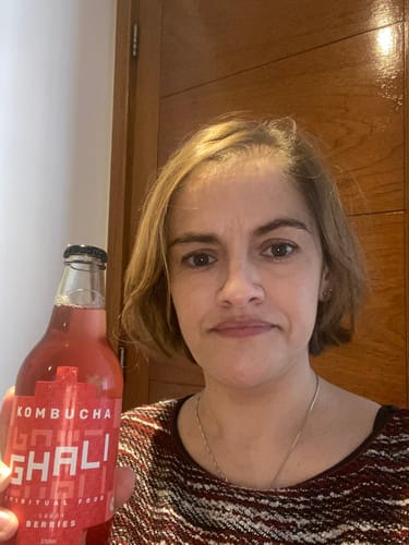 Reseña con foto de un cliente sobre CAJA KOMBUCHA BERRIES (12 unidades)