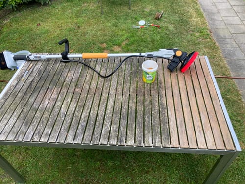 Customer photo review of 18V Twin® Brush Cordless Brushless Power Scrubber