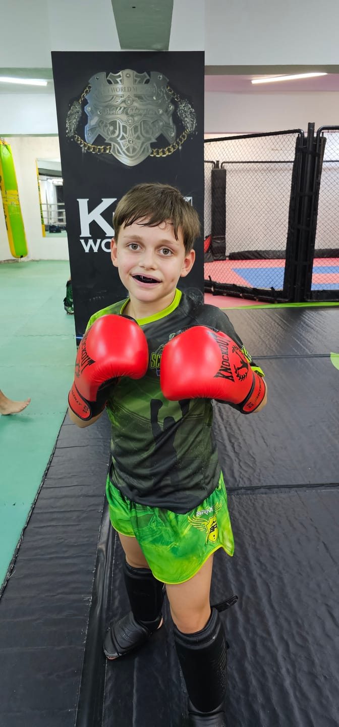 Customer photo review of Manusi Box Knockout Basic