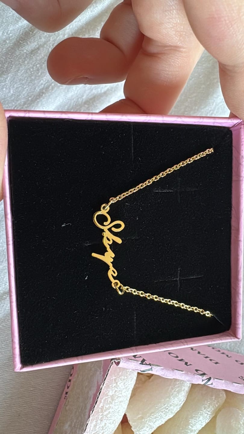 Customer photo review of Signature Namenskette | 18K vergoldet