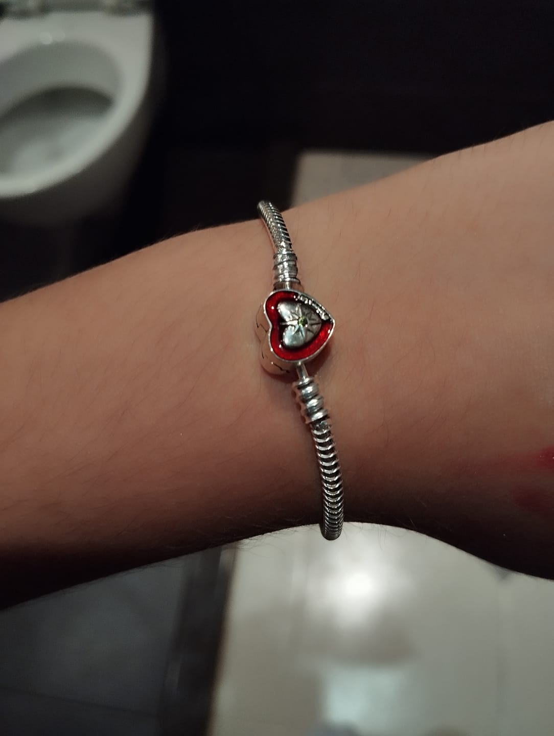 Customer photo review of PROJECT SKZ! heart clasp bracelet