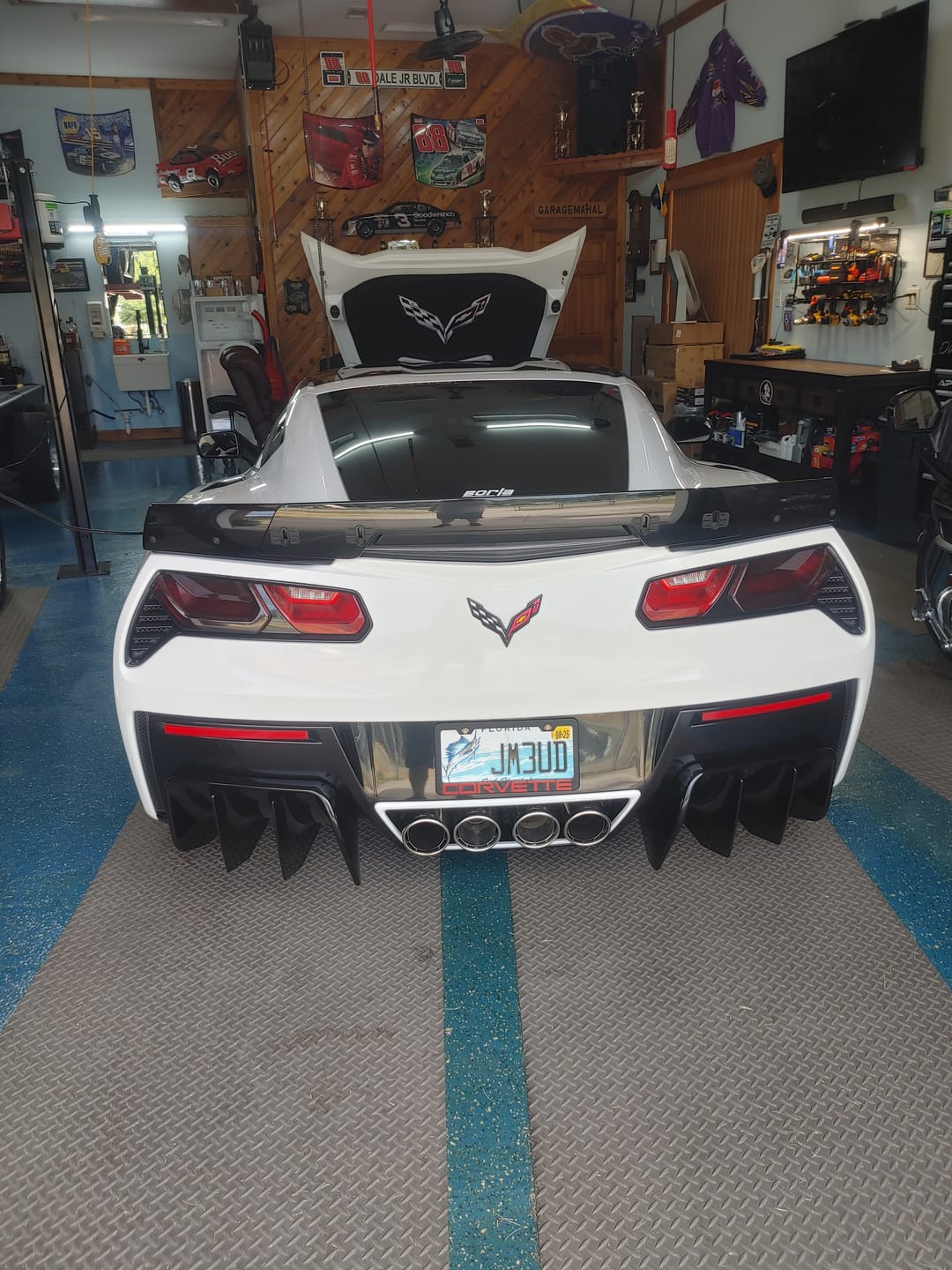 Customer photo review of Chevrolet Corvette C7 Add On Rear Bumper Diffuser